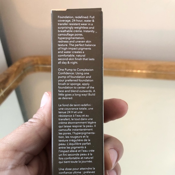 Becca ultimate coverage 24 hr foundation - Picture 3 of 4